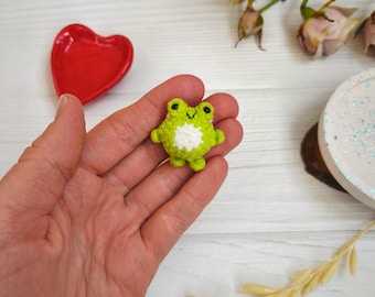 Miniature plush handmade frog for collection 1 inch