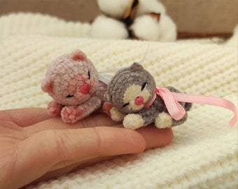 Miniature personal plush cat, cute tiny sleeping animal. Customized small pet for Blythe doll. Pocket fried kitten support little gift