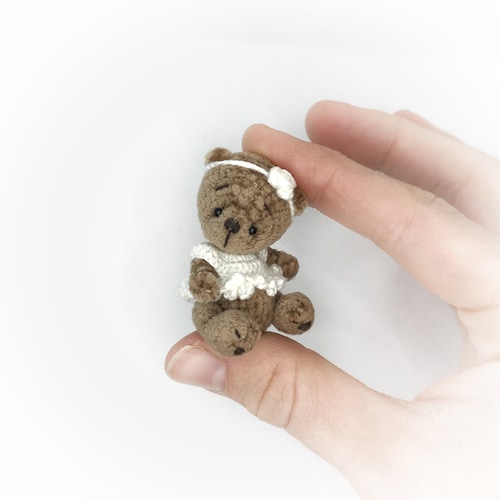 Piccoli animali all'uncinetto con elefanti miniature