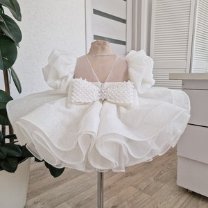 Robe tutu ivoire à paillettes gonflées avec broderie de perles et manches bouffantes Parfaite pour le baptême, la robe de premier anniversaire ou la robe de fille à fleurs image 2