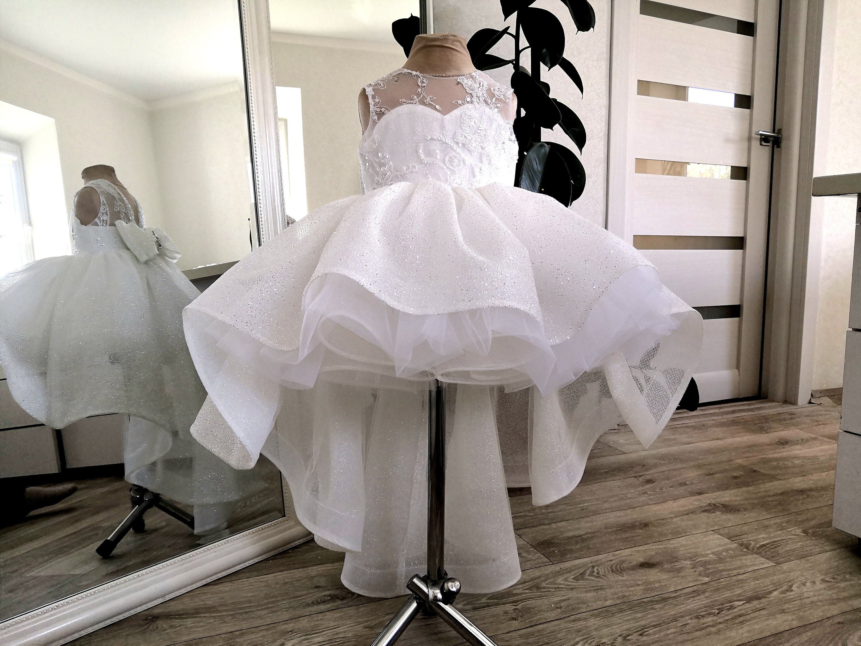 White flower girl sleeveless dress for any occasion