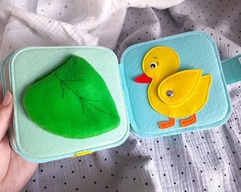 赤ちゃん用静かなアクティビティブック 5インチ×5インチ (12х12cm) - 幼児向けカスタム静かなブック - フェルトブック - おもちゃギフト - 1歳の誕生日プレゼント/洗礼ギフト