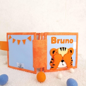 Livro personalizado de atividades tranquilas - livro macio de atividades para meninos pequenos - livro de feltro macio Montessori personalizado - presentes de batismo para meninos de 1 a 2 anos