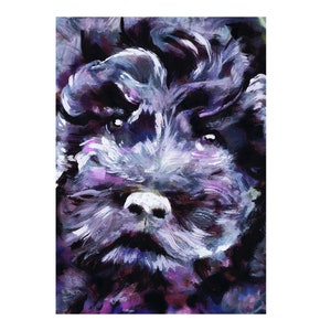 Könnte beinhalten: Eine Nahaufnahme eines schwarz-weißen Hundes mit einem flauschigen Fell. Die Augen des Hundes sind sichtbar und das Gemälde hat einen lila und blauen Hintergrund.