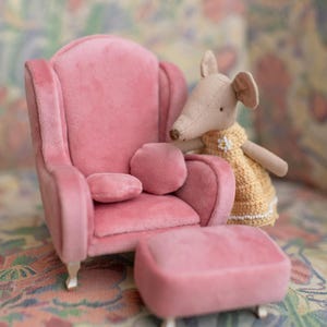 Fauteuil miniature fait main en velours + ottoman à l'échelle 1:12, meubles de maison de poupée souris Maileg pour maison de poupée