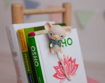 Mouse bookmark 3D felted animal mice cool book accessory from lovely felted mouse toy bookmark Woodland