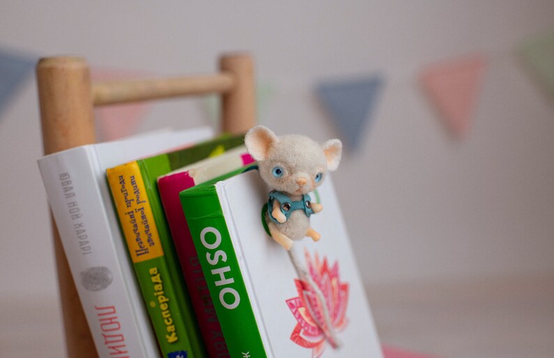 Mouse bookmark 3D felted animal mice cool book accessory from lovely felted mouse toy bookmark Woodland image 2