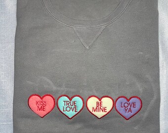 Sudadera con bordado y aplicación de corazón de San Valentín