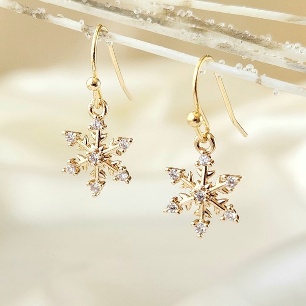 Dainty gold snowflake earrings, Christmas earrings, Small minimalist dangle earrings,  Winter jewelry gift, Clear cubic zirconia light gold