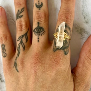 Quartz Point Ring