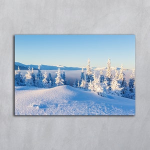 Poster orizzontale di montagna invernale, Fotografia stampabile di foresta innevata, Download digitale di alberi, Stampa artistica invernale di paesaggi, Panorama dell'Ucraina