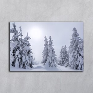 Paesaggio invernale Foresta innevata fotografia stampabile Albero download digitale Poster orizzontale invernale Stampa cartoline Arte murale invernale dei Carpazi