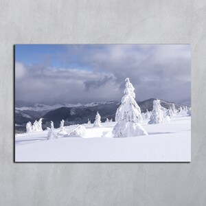 Cartoline di paesaggi invernali, Fotografie invernali stampabili, Foto artistiche delle montagne dei Carpazi, Sfondo digitale scaricabile, Carta da parati innevata