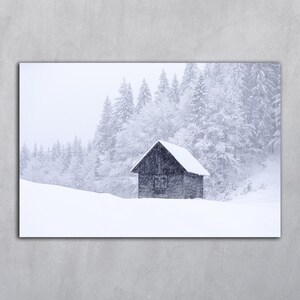 Fotografía de invierno, postales digitales imprimibles de casas vintage nevadas, impresión digital de invierno, foto digital horizontal de descarga, arte navideño