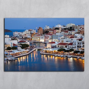 Photographie de nuit, ville, réverbère, ville portuaire, plage, impression de mer à télécharger Impression d'art de la mer à télécharger Cartes postales imprimables Art mural horizontal