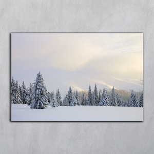 Paysage d'hiver, photographie imprimable, art de la montagne, téléchargement de photos numériques, affiche horizontale de vacances de Noël, papier peint enneigé