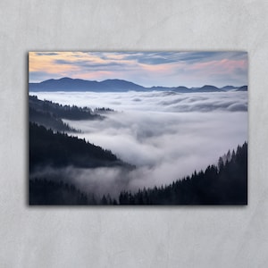 Nebbia arte murale scaricabile Fotografia di montagna digitale Arte murale ucraina stampabile Nebbia montagna stampa digitale Foto di paesaggio dei Carpazi