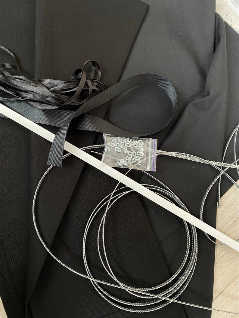 Kit balck color to sew a cotton corset to train the waist, Set of