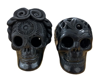Black Clay (Barro Negro) 'Calavera' Duo: 'Frida' Catrina & 'Diego' Skull 5.9 Inches