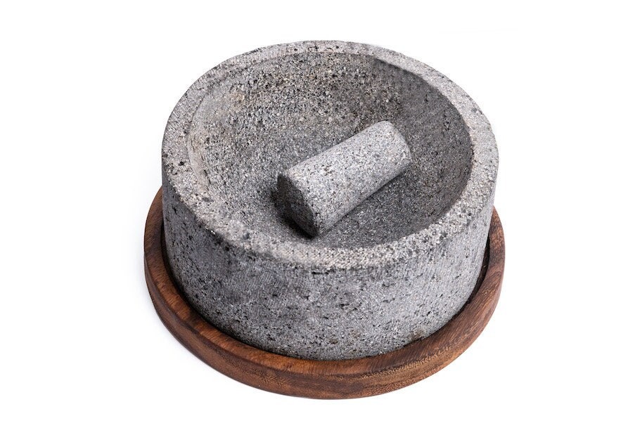 13 inch Molcajete mortero mexicano de piedra volcánica hecho a mano. 13  pulgadas. Molcajete grande 33 cm de diametro. -  España