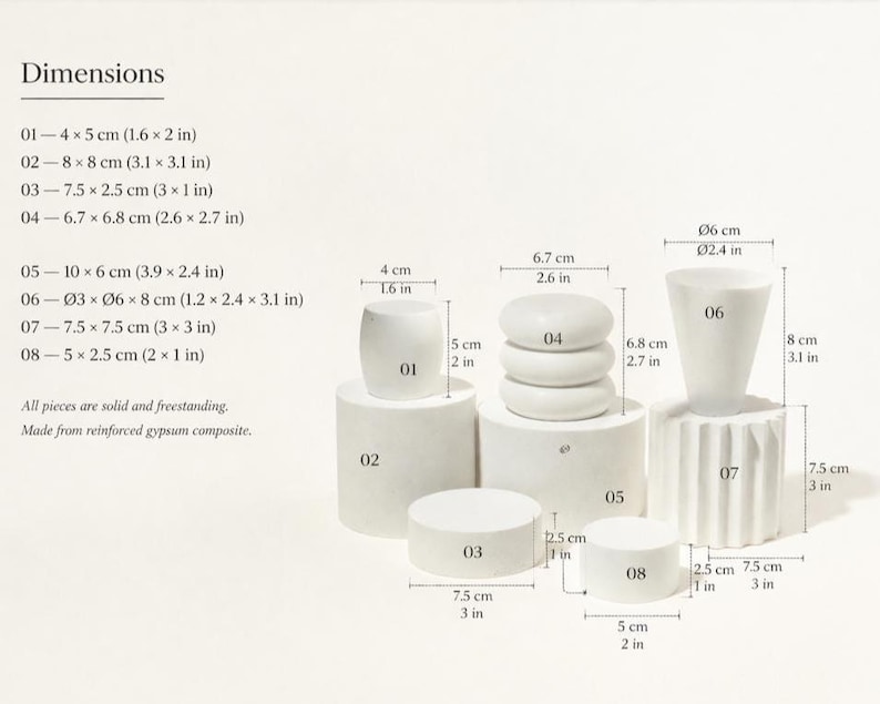Puede incluir: Colecci&oacute;n de esculturas geom&eacute;tricas blancas de compuesto de yeso de varias formas. Incluye formas cil&iacute;ndricas, redondeadas y apiladas, con dimensiones que var&iacute;an de 4 cm a 10 cm de altura y anchura. Las piezas son s&oacute;lidas y exentas.