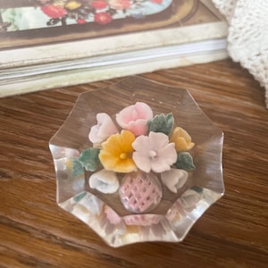Lovely 1940s Vintage Lucite Reverse Carved Flowers Brooch From Paris