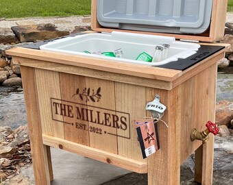 Personalized Wedding Gift, Outdoor Wood Cooler, Patio Furniture, Gifts for Couples, Custom Cooler, Backyard Decor