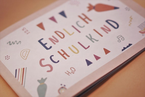 Einschulungsalbum "Regenbogen" - Halte wertvolle Erinnerungen deines Schulkindes an die ersten Schultage fest