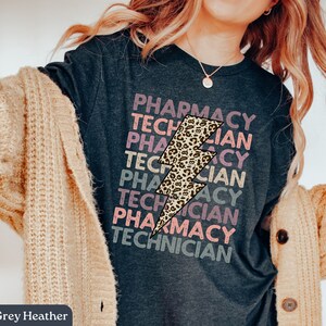 Apotheke Tech Shirt, Leopard Druck Blitz Bolt Apotheke Techniker Shirt, Apotheker Tech Geschenk, Apotheke Tshirt, Apotheke Geschenk für sie