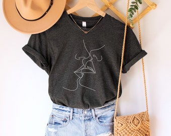 Sapphic Shirt,Subtle Lesbian Pride Shirt,Lesbian Shirt,Lesbian Tee,Lesbian Kiss Shirt,WLW Shirt,Queer Shirt,Gay Shirt Women,LGBTQ Pride Tee