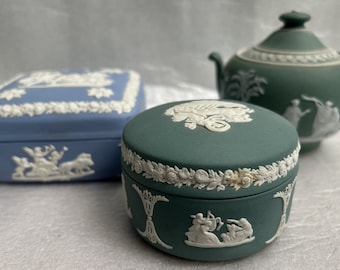 Wedgewood (England) Mid Century 3 Piece Vintage Set English Jasperware