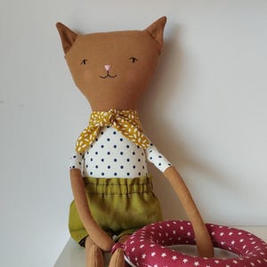Boneca de pelúcia de gato, boneca de pano, boneca de tecido feita à mão, boneca de pelúcia de gatinho, brinquedo engraçado, gato caprichoso, presente perfeito para crianças, boneca adorável, amante de gatos