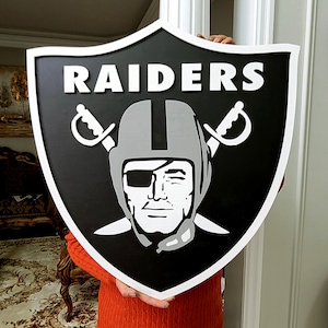 Raiders Football Team Logo 3D Wooden Sign, Medallion Sports Sign for Man Cave, Home Decoration, Sports Fan Gift