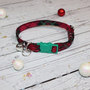 Collar de gato a cuadros rojos, collar de gato de invierno, collar de gato de Navidad, collar rojo y verde, collares de gato, collar de gato suave