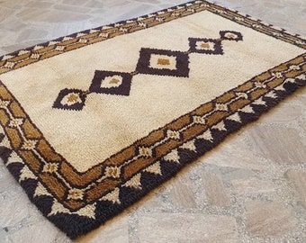 Vintage handwoven berber accent Moroccan runner rug, 3'0'' X 4'6'' hallway rug - shipping included!