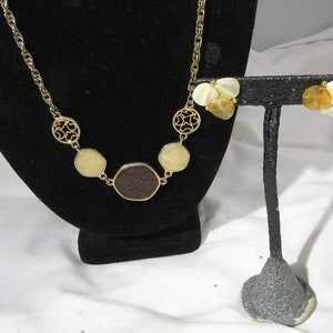 vintage gold tone necklace and post earrings