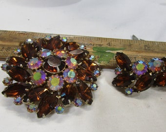vintage Weiss rhinestone brooch and earrings