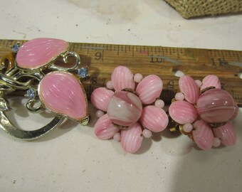 vintage rhinestones pink brooch and clip earrings