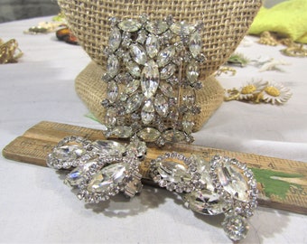 vintage Weiss rhinestone brooch and earrings