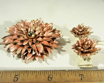 vintage flower brooch and clip earrings