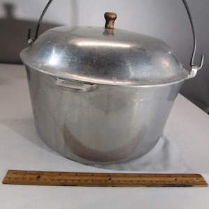 vintage aluminum big roasting pot
