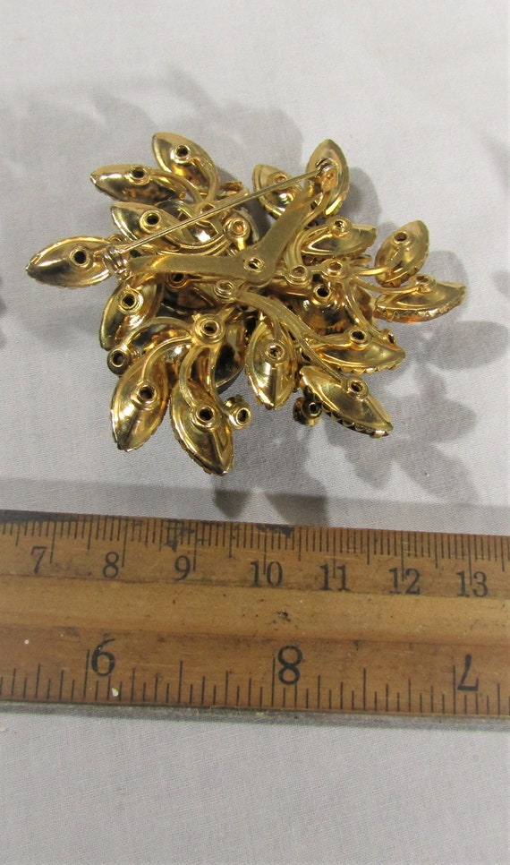 vintage rhinestone and glass flower brooch - image 2