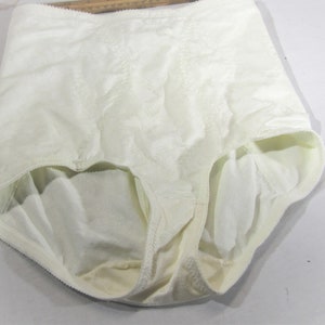 vintage  shapeware  panties size large