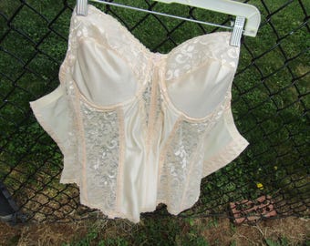 Corsé vintage color crema talla 38d