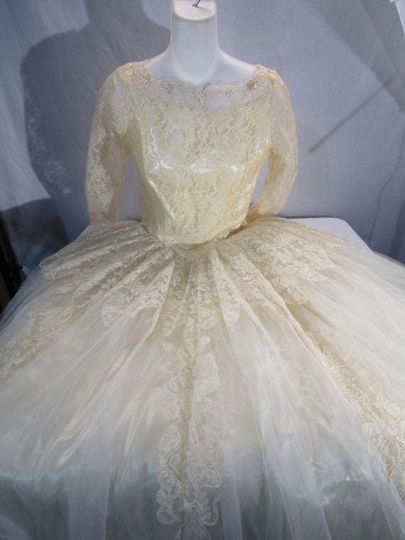 vintage cream wedding dress / 70ish wedding dress - image 2