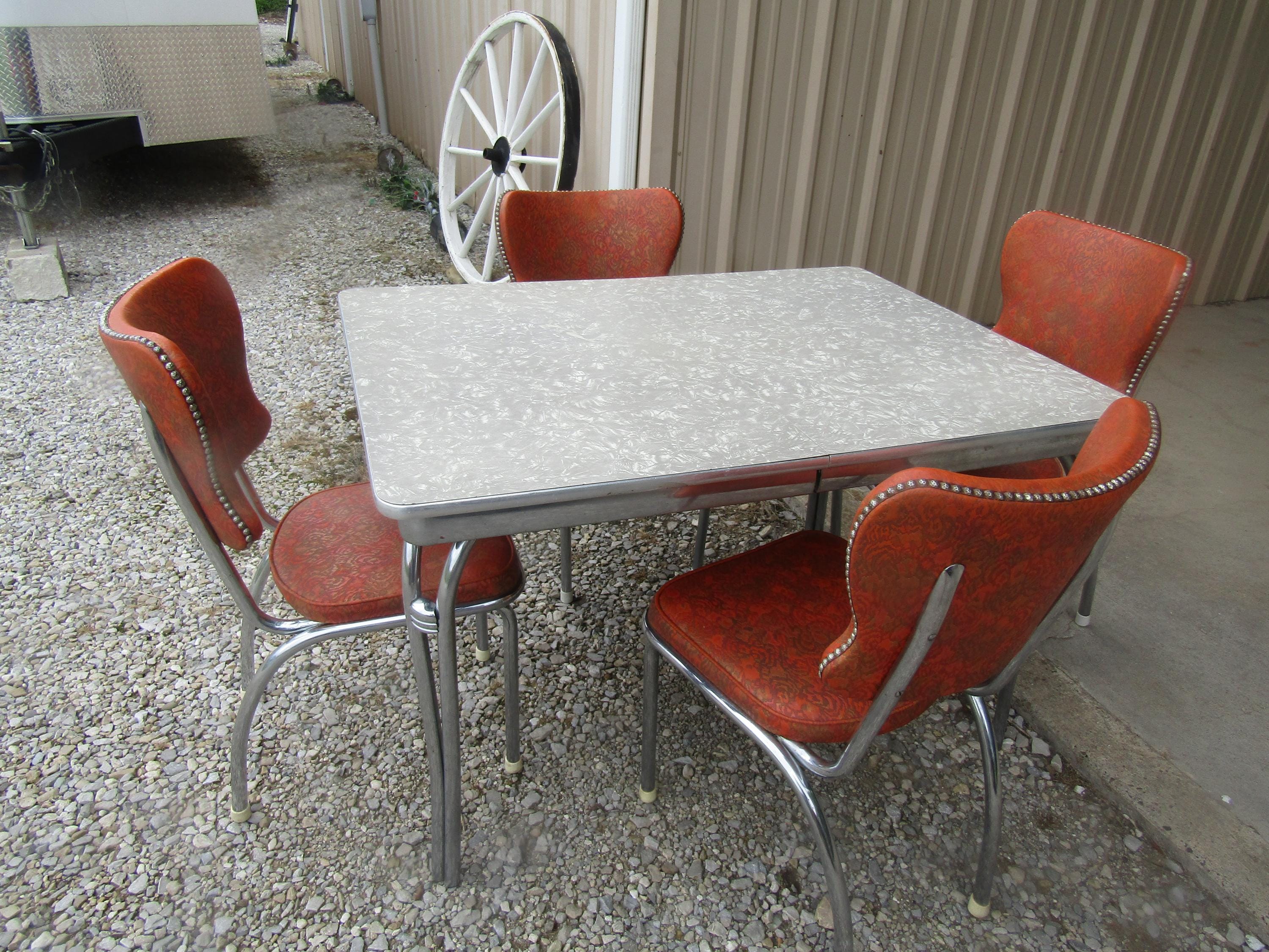 1950s Kitchen Table and Chairs Canada