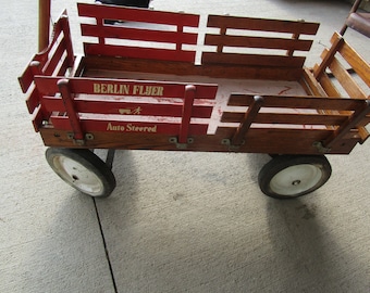 vintage  berlin red wagon/ with removeable sides