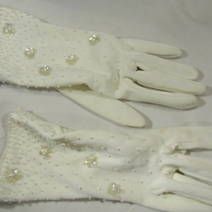 vintage white gloves with pearls