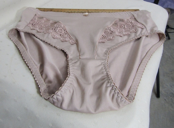 vintage beige polyester panties size 8