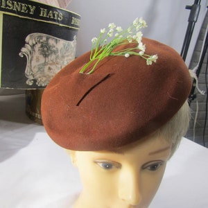 vintage hat  / brown hat / church hat /
